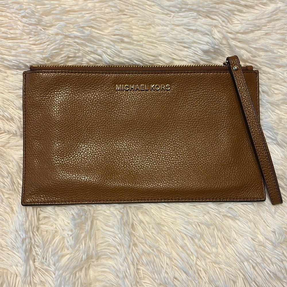 Prestine condition MK wristlet